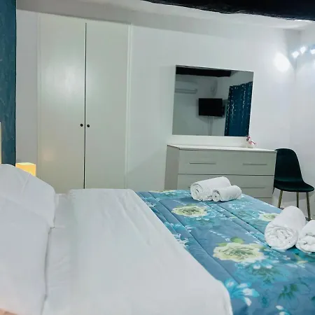 Apartman Donnaregina5 *